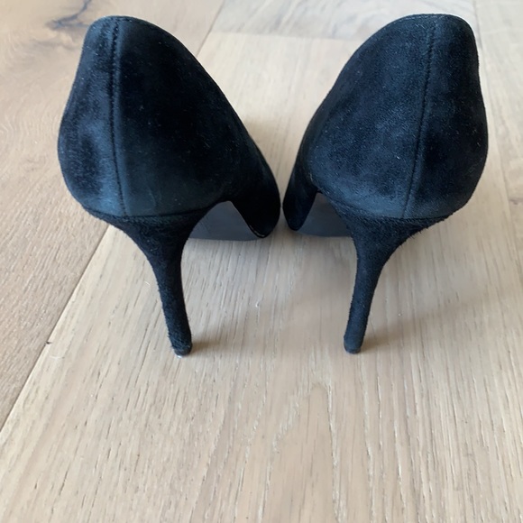 Kenneth Cole Pump Heels Black w/ Gold cap - Picture 7 of 7